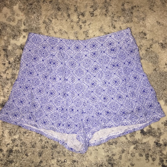 LF patterned shorts - Picture 1 of 3